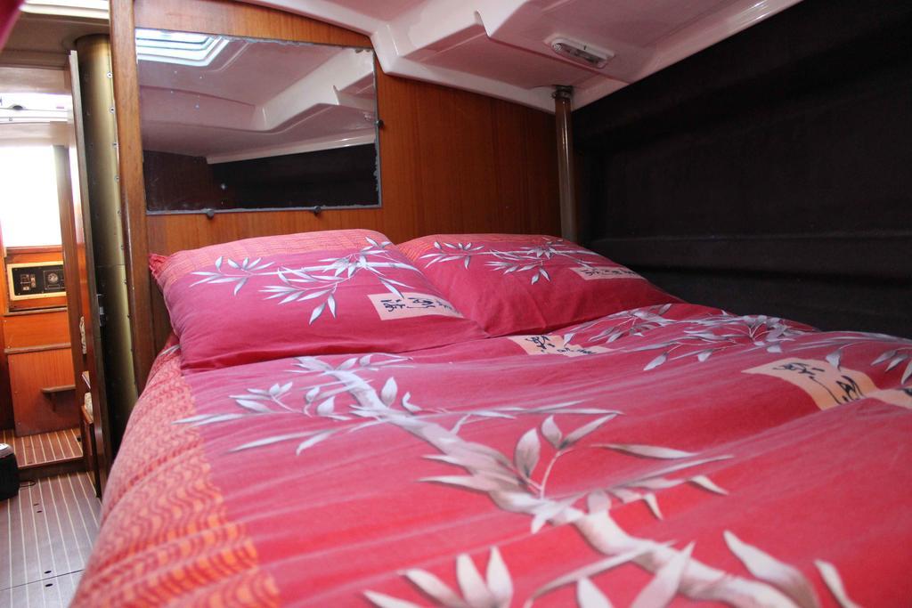 Argol Hotel Rochefort  Ngoại thất bức ảnh